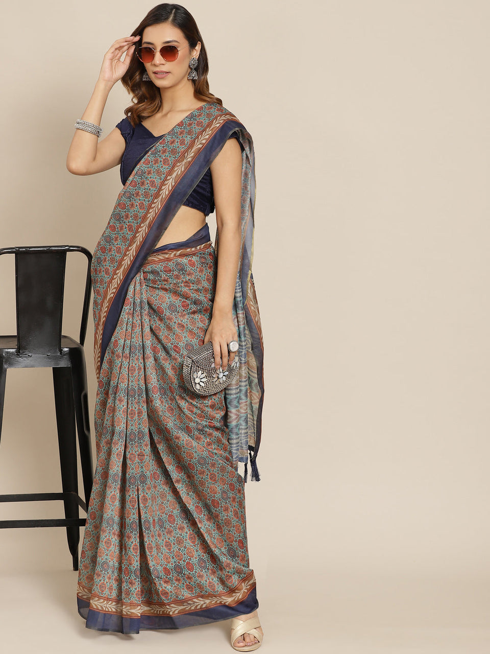 Surat Sari Beige & Navy Blue Kalamkari Saree